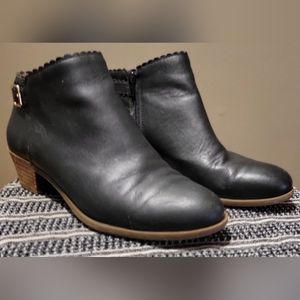 Crown and Ivy black booties